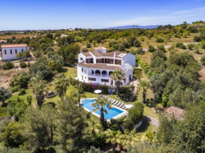 Charming Algarve Villa 9 Bedrooms Villa Quinta Luz Large Pool and Snooker Table Silves